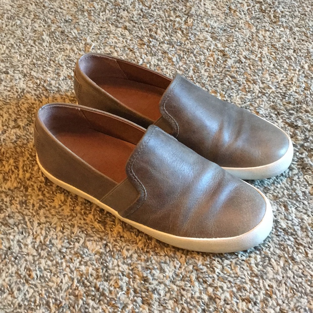 Frye Dylan leather slip